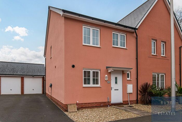 3 Bedroom Semi-Detached House For Sale In Sandoe Way, Pinhoe, Exeter, EX1