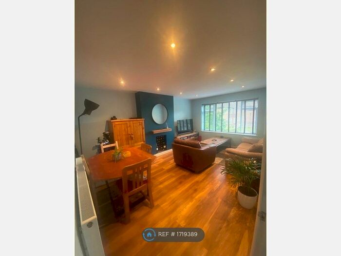 2 Bedroom Maisonette To Rent In Hammonds Lane, Great Warley, Brentwood, CM13