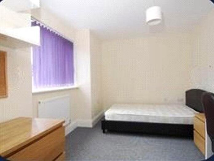 1 Bedroom House To Rent In Quaker Lane, Plymouth, PL3
