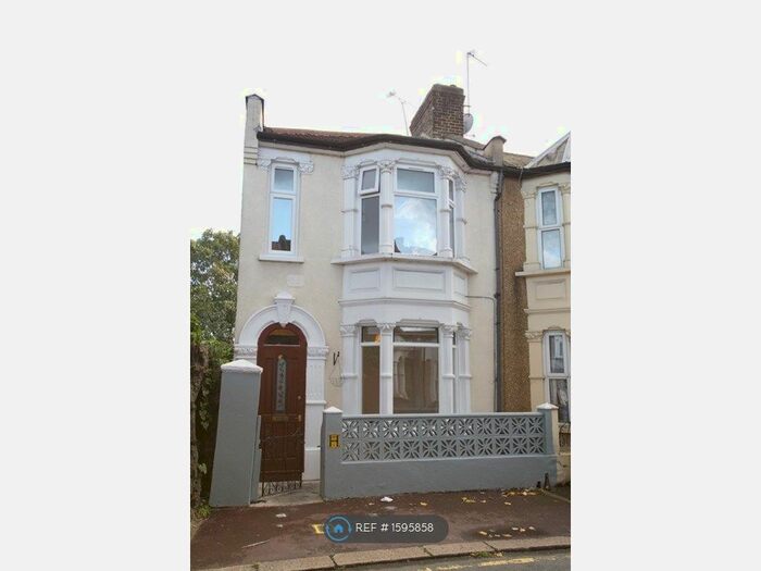 5 Bedroom End Of Terrace House To Rent In Washington Avenue, London, E12