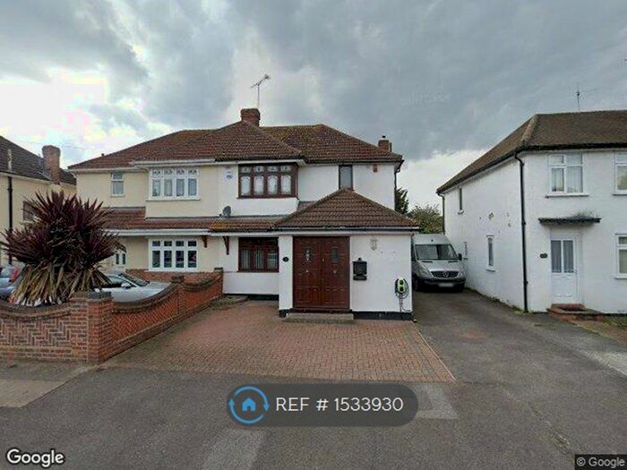 3 Bedroom Semi-Detached House To Rent In Laburnum Walk, Hornchurch, RM12