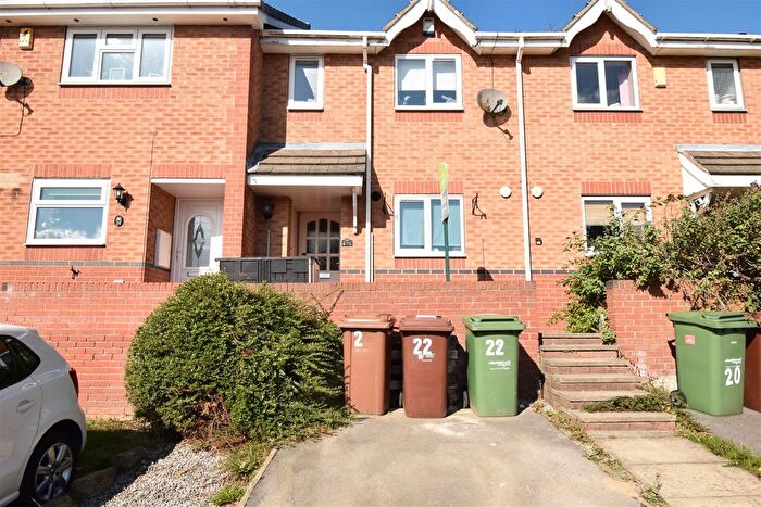 2 Bedroom Town House To Rent In Hallamshire Mews, Wakefield, WF2