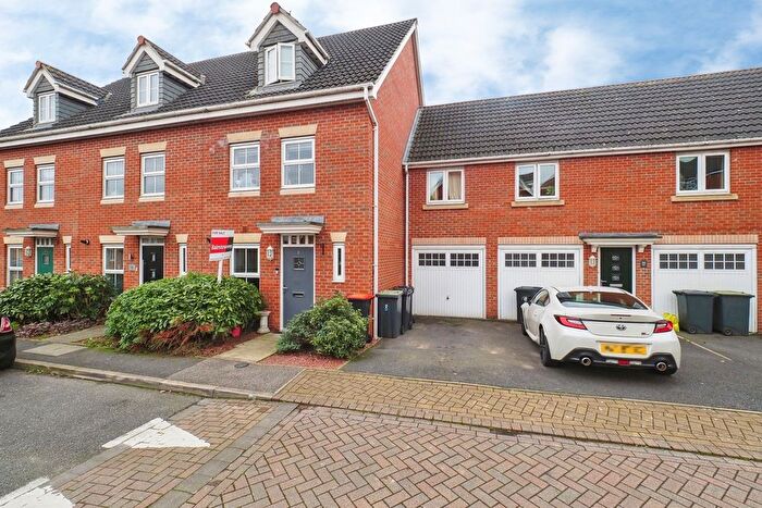 3 Bedroom Town House For Sale In Balshaw Way, Chilwell, Beeston, Nottingham, NG9