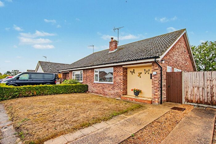 2 Bedroom Semi-Detached Bungalow For Sale In The Grove, Grimston, PE32
