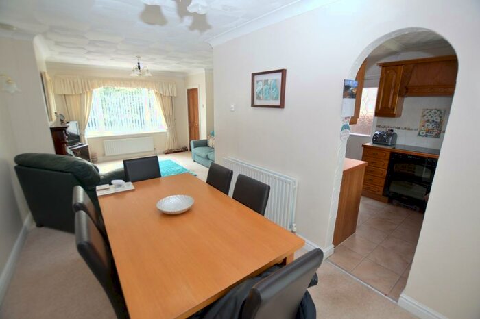 3 Bedroom Semi-Detached House To Rent In Skelwith Close, Newbold, Chesterfield, S41