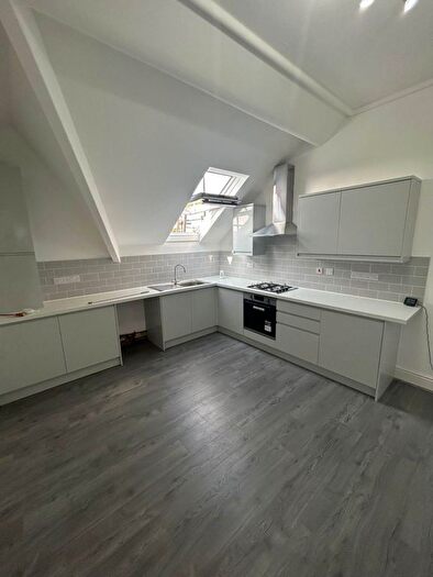 2 Bedroom Flat To Rent In Park South Road, Prenton, CH43