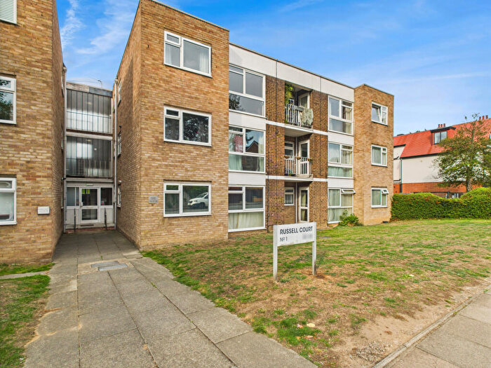 1 Bedroom Flat For Sale In Russell Court, London Lane, Bromley, BR1