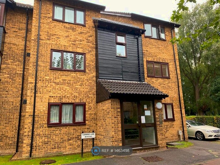1 Bedroom Flat To Rent In Turnpike Lane, Uxbridge, UB10