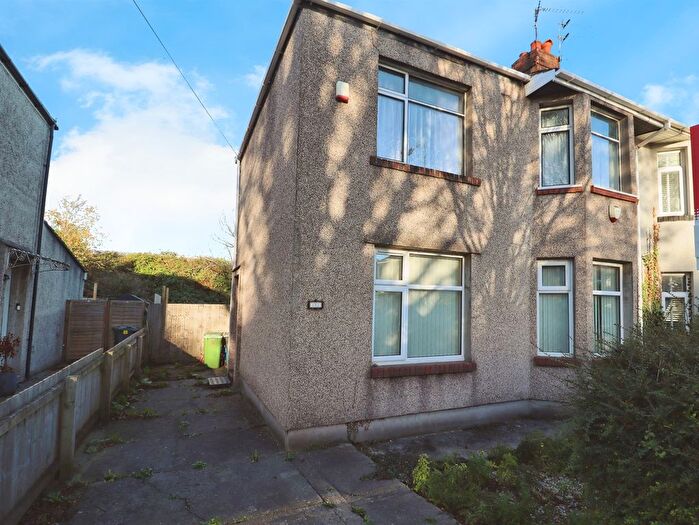 3 Bedroom Semi Detached House For Sale In Broad Street, Cardiff, CF11