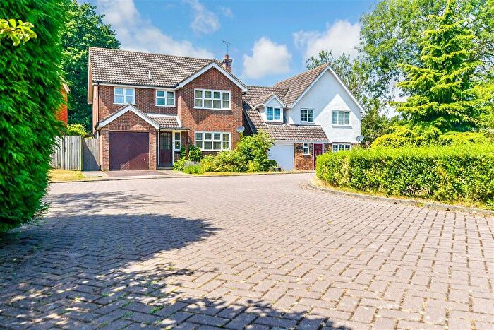 4 Bedroom Detached House For Sale In Rogersmead, Tenterden, Kent, TN30