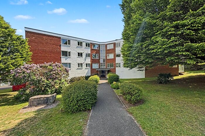 2 Bedroom Flat For Sale In Southbourne, BH6