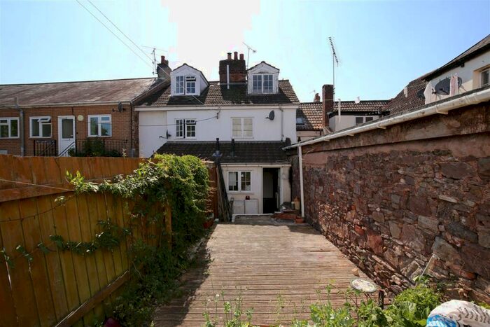 2 Bedroom House To Rent In Barrington Street, Tiverton, EX16