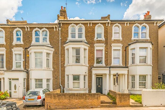 1 Bedroom Flat For Sale In Charlton Church Lane, Charlton, SE7