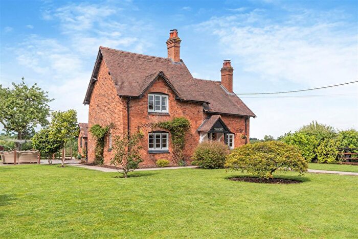 3 Bedroom Detached House To Rent In Grove Lane, Wishaw, B76