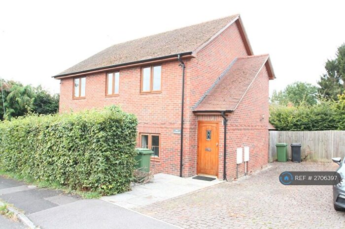 2 Bedroom Maisonette To Rent In The Pastures, Winchester, SO23