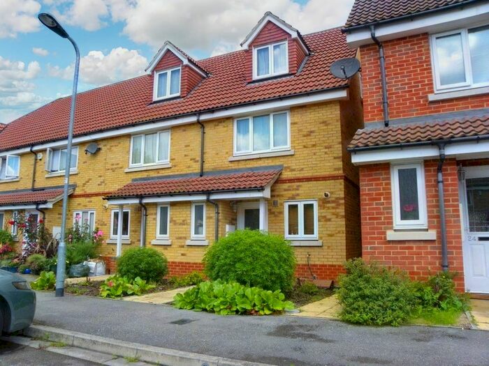 3 Bedroom Terraced House To Rent In Buttercup Close, Northolt, UB5