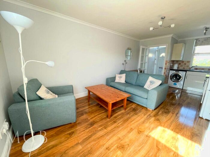 1 Bedroom Semi-Detached House To Rent In Manor House Lane, Datchet, SL3