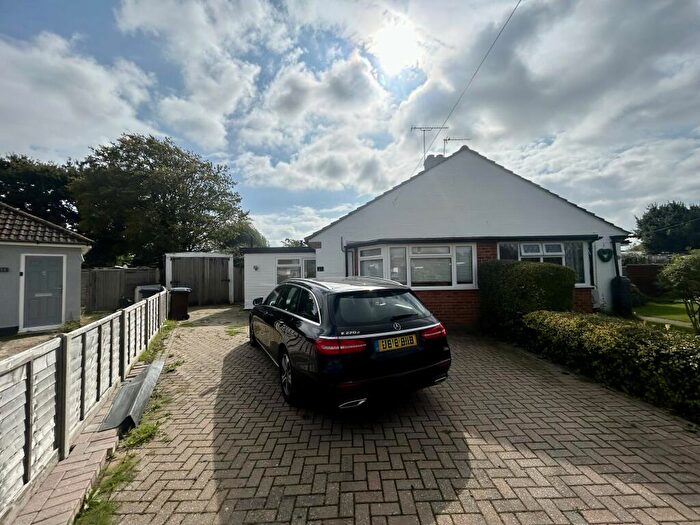 2 Bedroom Bungalow To Rent In Elizabeth Avenue, Bognor Regis, PO21