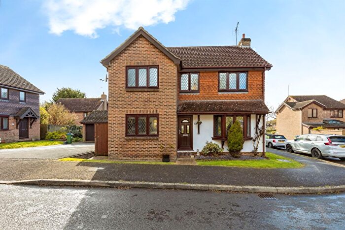4 Bedroom Detached House For Sale In Hawthorn Close, Burgess Hill, RH15