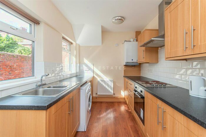 2 Bedroom Flat To Rent In Doncaster Road, Sandyford, Newcastle Upon Tyne, NE2