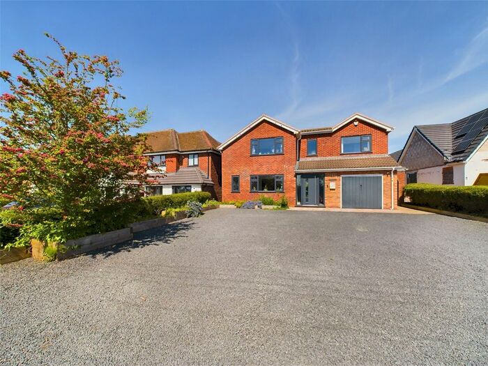 4 Bedroom Detached House For Sale In Whittington, Worcester, Worcestershire, WR5