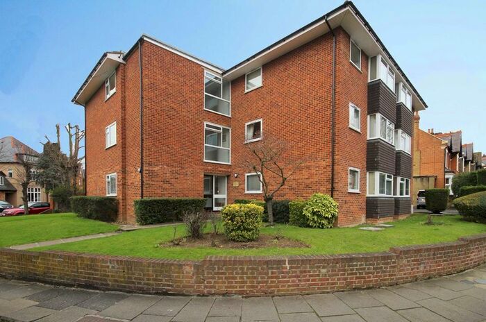 1 Bedroom Flat To Rent In Kings Avenue, London, W5