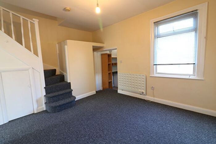 2 Bedroom Flat To Rent In Croyland Road, London, N9