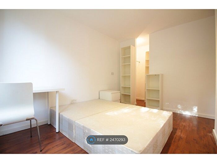 4 Bedroom Flat To Rent In Forge Place, London, NW1