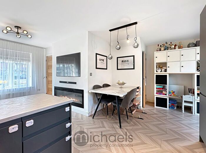 2 Bedroom Semi-Detached House For Sale In Rowhedge Wharf Road, Rowhedge, Colchester, CO5