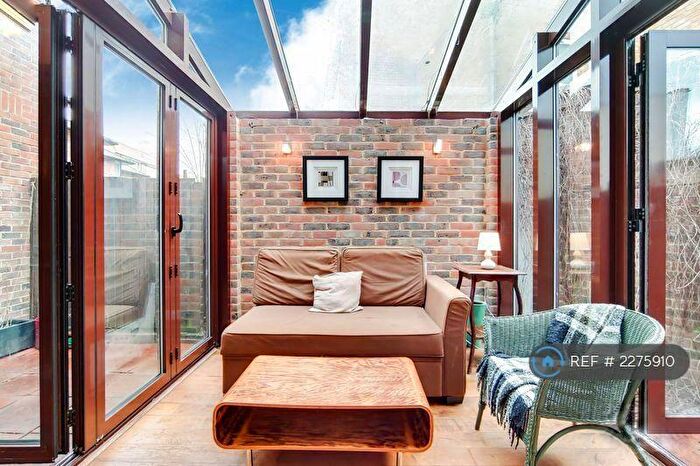 3 Bedroom End Of Terrace House To Rent In Lamplighter Close, London, E1