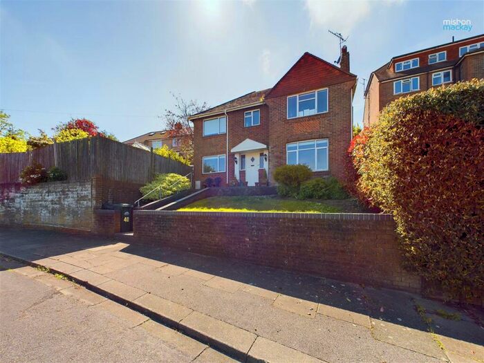 5 Bedroom Detached House To Rent In Goldstone Way, Hove, BN3