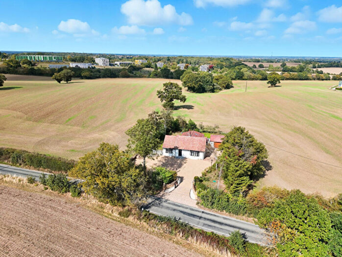 2 Bedroom Bungalow For Sale In Ship Road, West Hanningfield, CM2