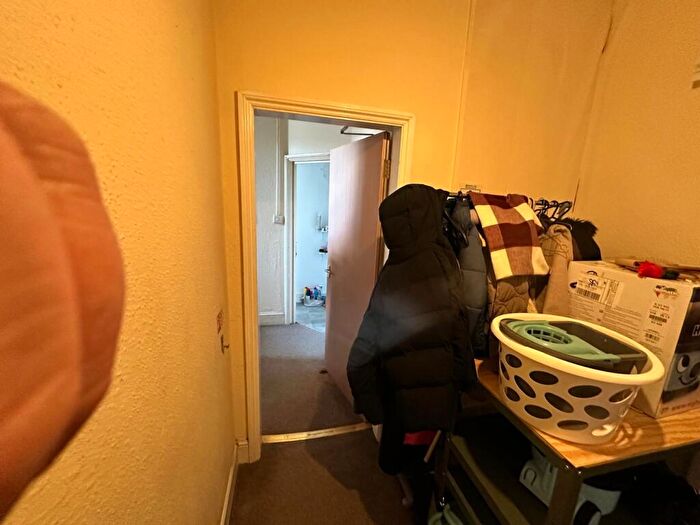 5 Bedroom Flat To Rent In Cotham Park, Bristol, BS6