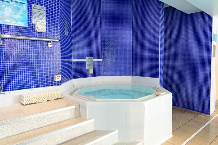 2 Bedroom Apartment To Rent In Heol Tredwen, Cardiff, CF10