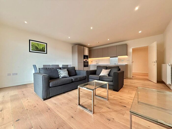 3 Bedroom Flat To Rent In Thalia House, Thunderer Walk, Royal Arsenal Riverside, Woolwich, SE18