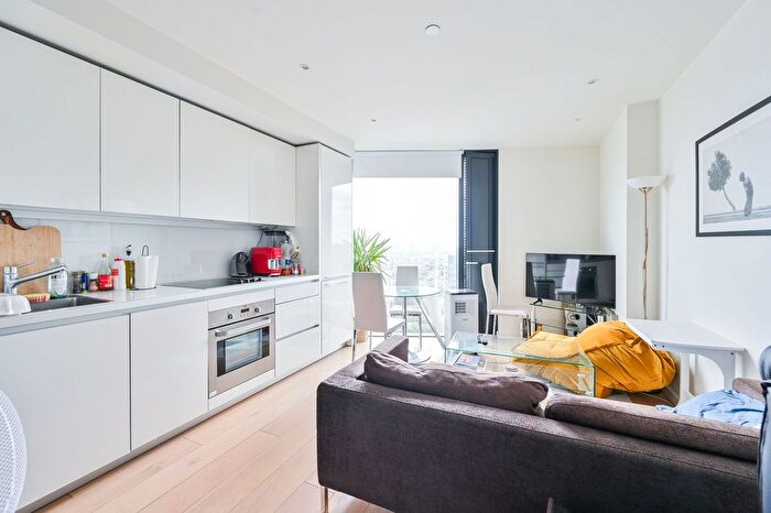 Studio To Rent In Walworth Road, Elephant And Castle, London, SE1