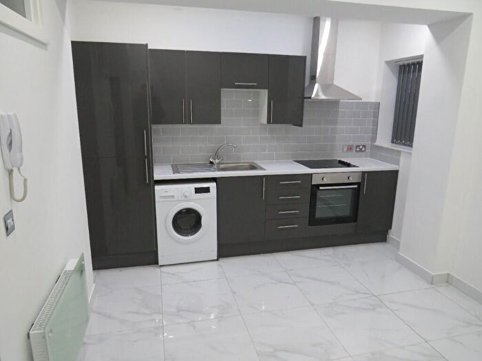 2 Bedroom Flat To Rent In Cambridge Street, Cardiff(City), CF11