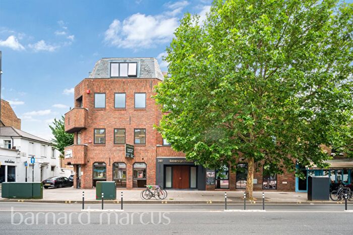 2 Bedroom Flat For Sale In Stamford Brook, London, W6