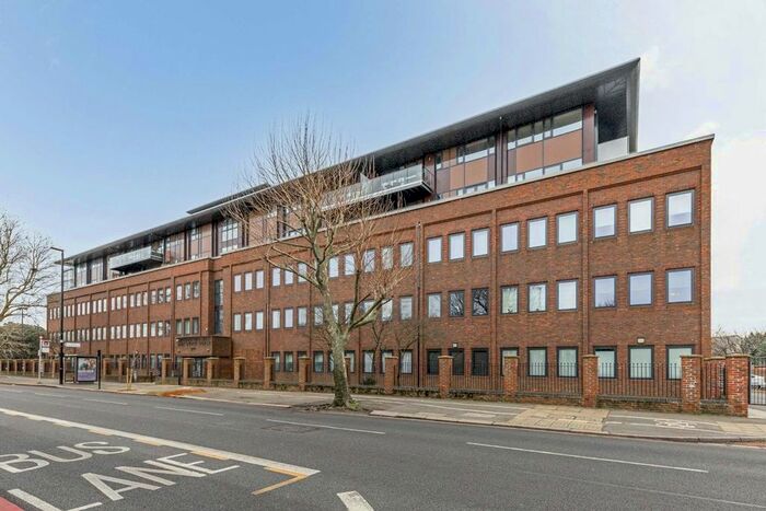 2 Bedroom Flat To Rent In London Road, Isleworth, TW7