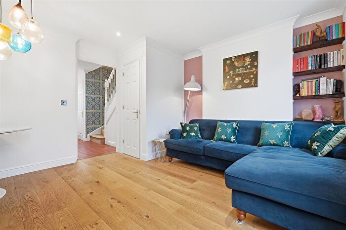 2 Bedroom Property For Sale In Baynard Avenue, Flitch Green, Dunmow, CM6