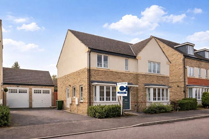 4 Bedroom Property For Sale In Sakura Walk, Willen Park, Milton Keynes, MK15