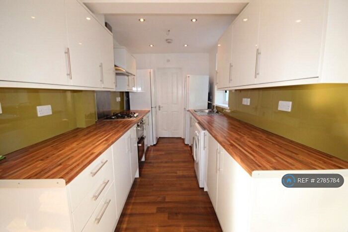 6 Bedroom End Of Terrace House To Rent In Barcombe Road, Brighton, BN1