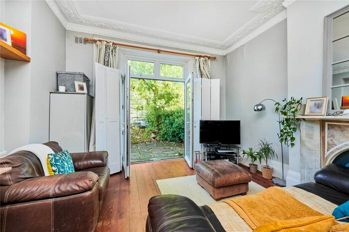 1 Bedroom Flat To Rent In Lambert Road, London, SW2