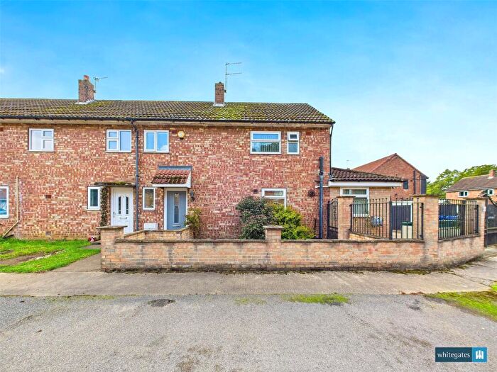 3 Bedroom End Of Terrace House For Sale In Hampden Crescent, Lindholme, Doncaster, South Yorkshire, DN7