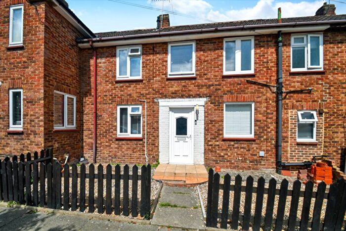 3 Bedroom Terraced House For Sale In Doddington Road, Twydall, Gillingham, ME8