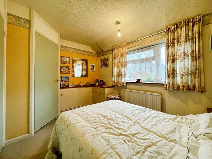 3 Bedroom End Of Terrace House For Sale In New Cheltenham Road, Kingswood, Bristol, South Gloucestershire, BS15