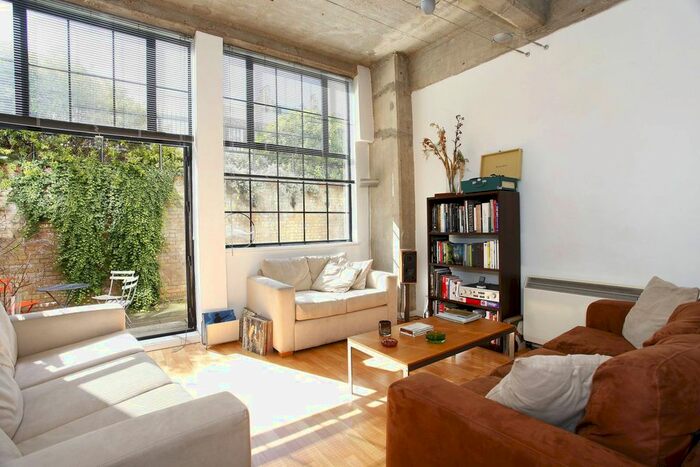 1 Bedroom Flat To Rent In King Edwards Road, London Fields, London, E9