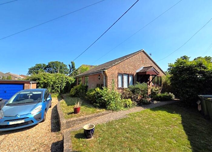 3 Bedroom Detached Bungalow For Sale In Hedge End, Southampton, SO30