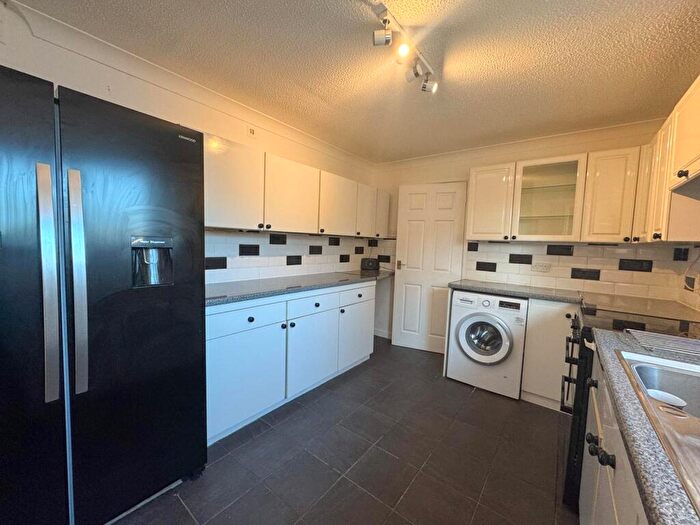 2 Bedroom Apartment To Rent In Fairlawns, Newmarket, Suffolk, CB8