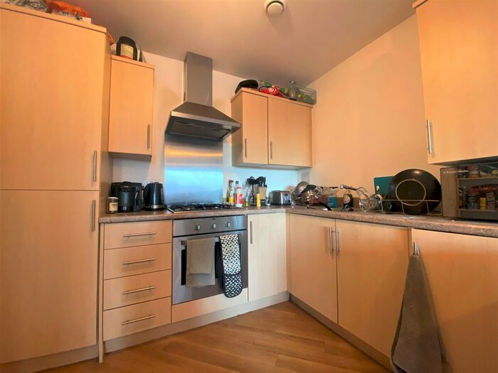 2 Bedroom Flat To Rent In Recovery Street, London SW17